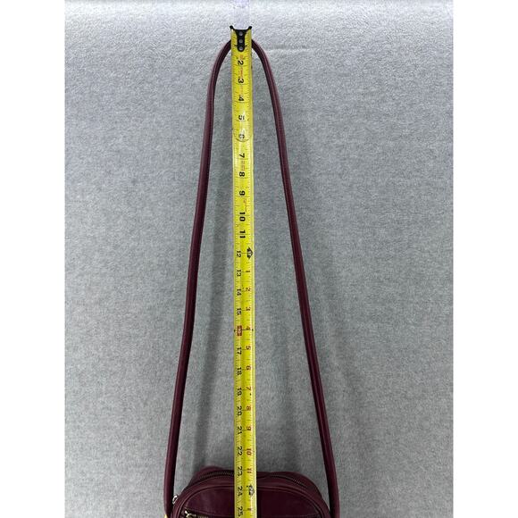 Vintage Etienne Aigner burgundy Crossbody Leather Camera Bag Style Purse Brass - Picture 5 of 10